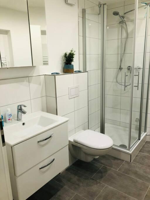 Zentrale Studio Wohnung In Эмден Экстерьер фото