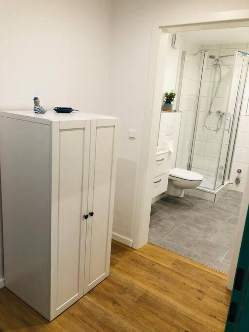 Zentrale Studio Wohnung In Эмден Экстерьер фото